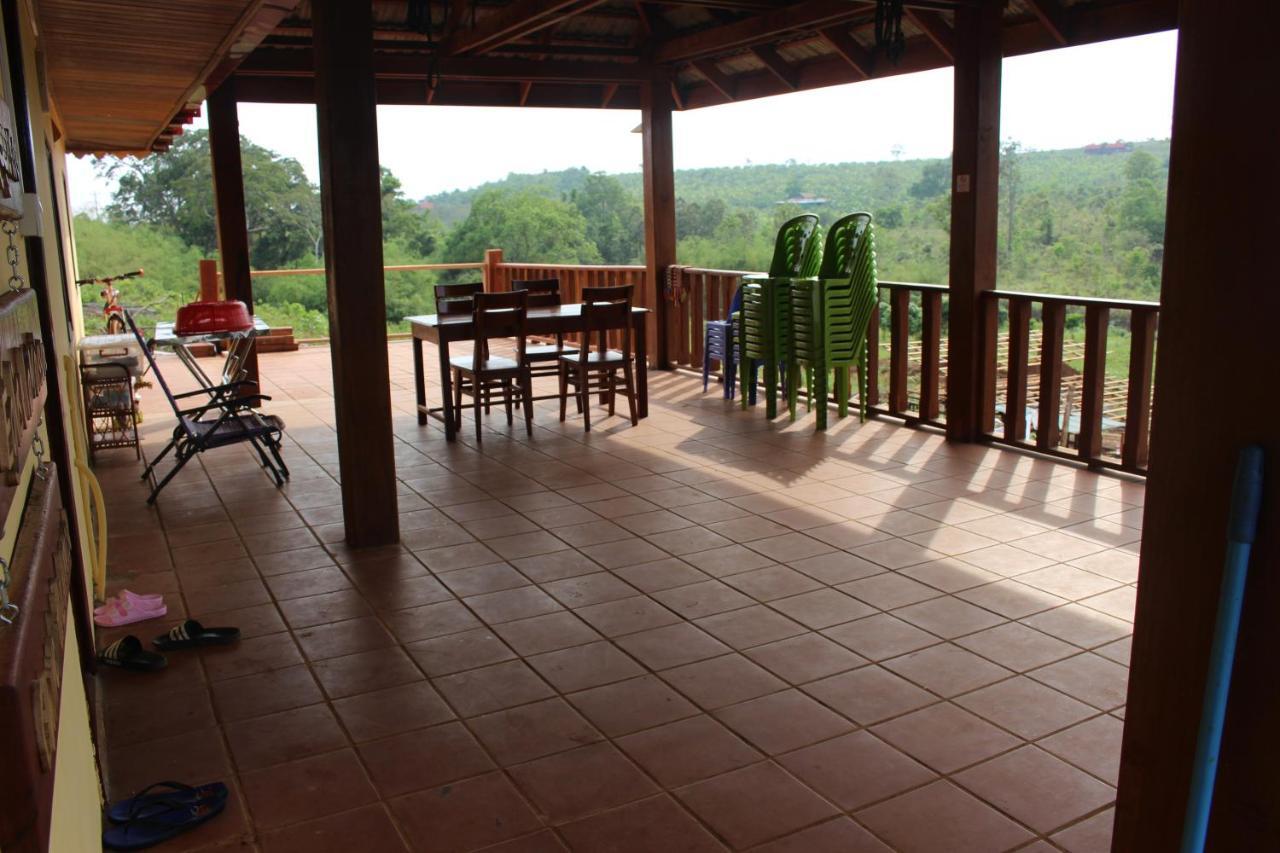 Terre De Lumiere Bed & Breakfast Sen Monorom Exterior photo